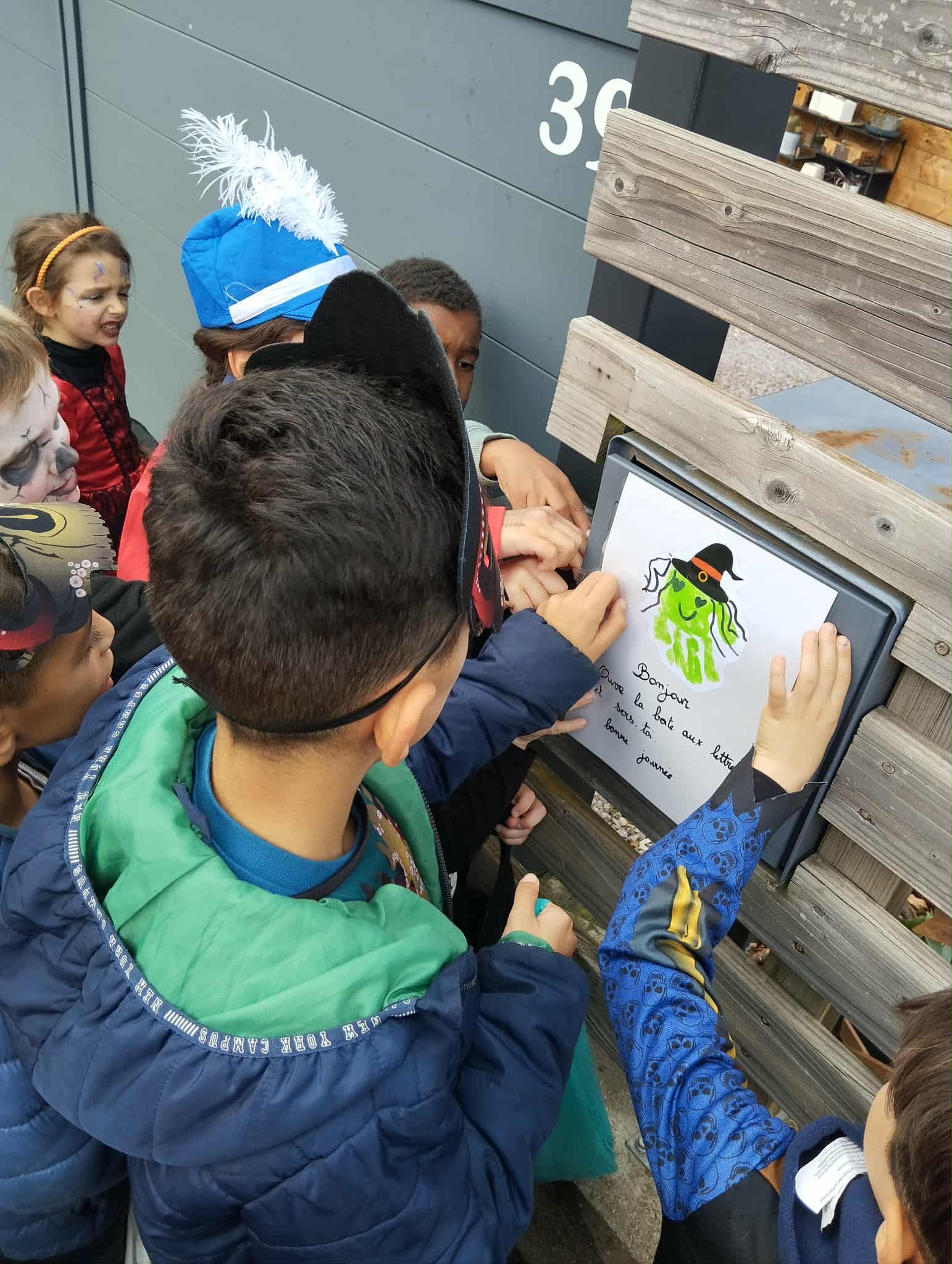 a755935d-0f72-4695-85ad-bf2967d52abc